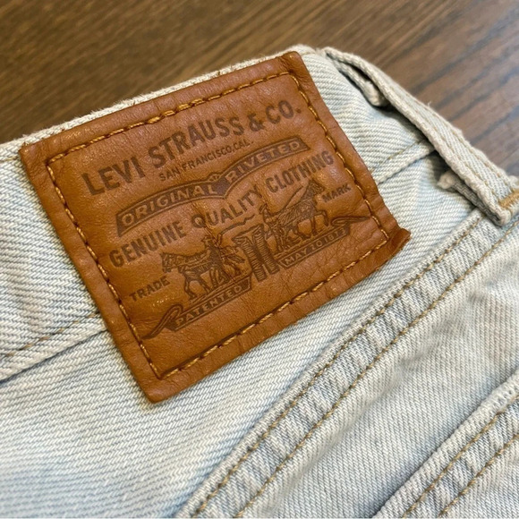 Levi’s Premium Wedgie Short size 25 in Awesome Street - Picture 8 of 9